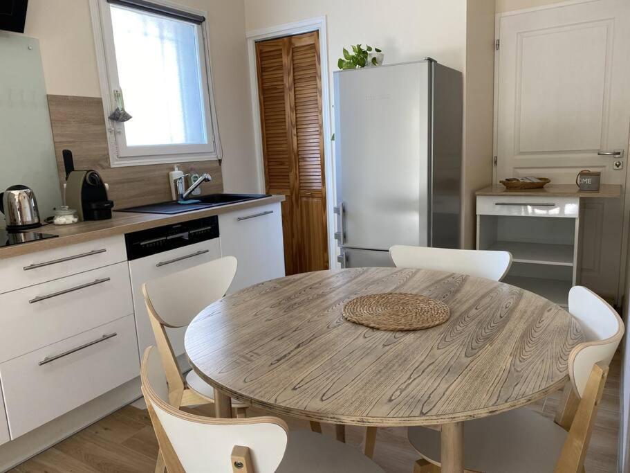 Appartement Climatise Avec Terrasse 康斯拉维利 外观 照片